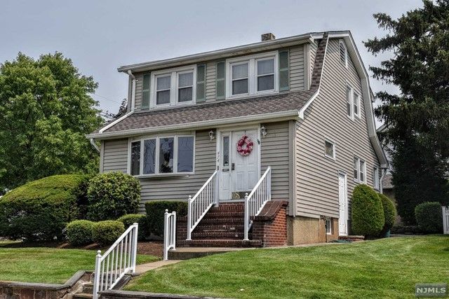 474 Collins Ave, Hasbrouck Heights, NJ 07604