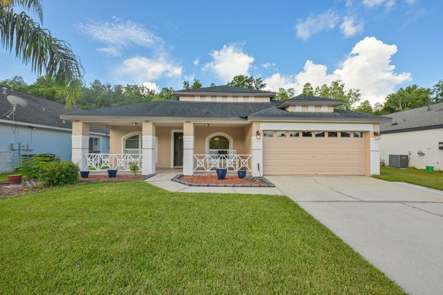 1147 Timber Trace Dr, Zephyrhills, FL 33543