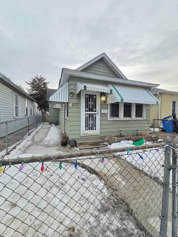 607 E  2nd St, Winona, MN 55987