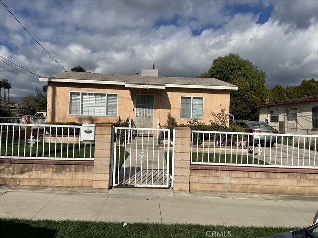 1124 W  16th St, San Bernardino, CA 92411