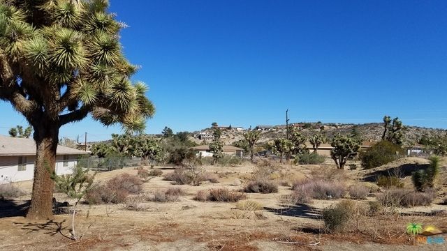 8001 Aster Ave, Yucca Valley, CA 92284