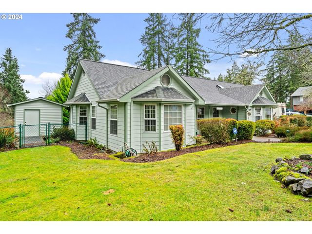 620 S  68th Pl, Springfield, OR 97478