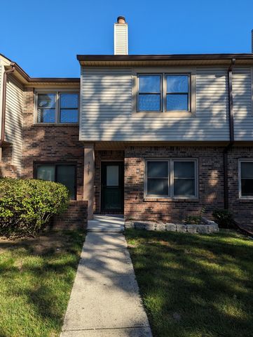 9523 Maple Way, Indianapolis, IN 46268
