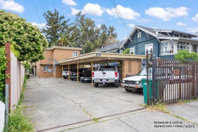 3423 Salisbury St #D, Oakland, CA 94601