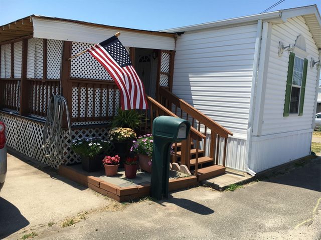 51 Lincoln Avenue, Holbrook, NY 11741