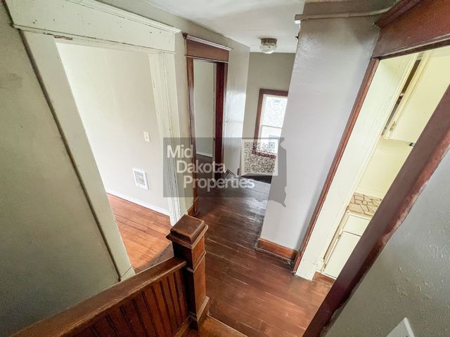 1004 E  4th Ave #2, Mitchell, SD 57301