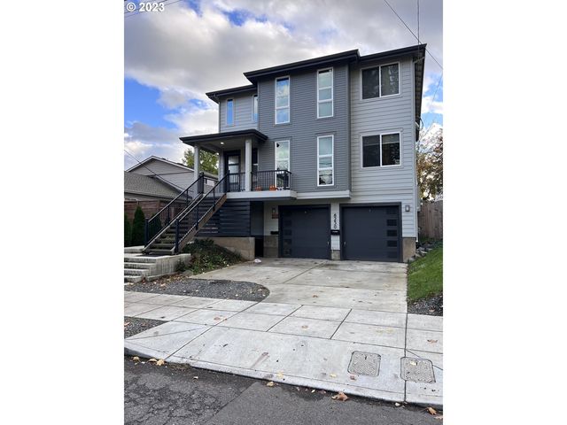 6250 SE Division St, Portland, OR 97206