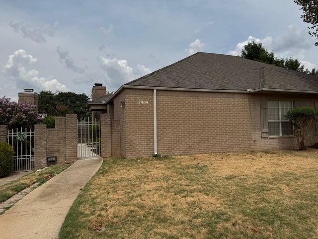 2909 Green Canyon Dr, Edmond, OK 73013