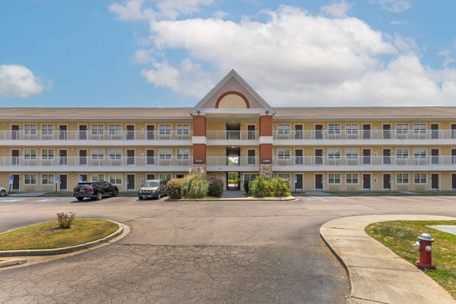 5430 Forest Dr #131, Columbia, SC 29206