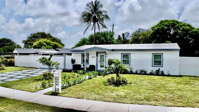 16201 NW 18th Pl, Miami Gardens, FL 33054