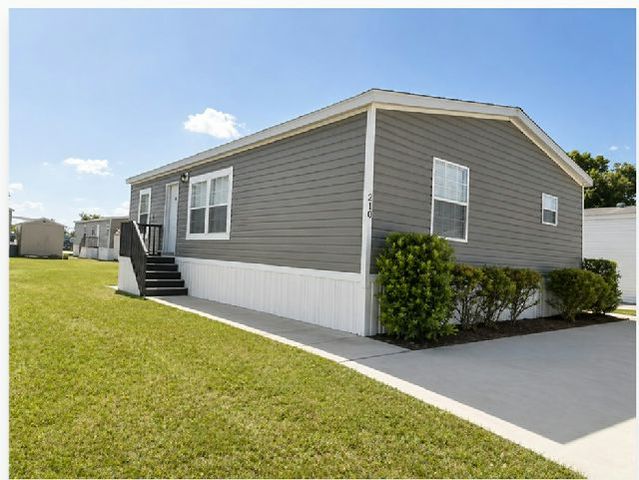 1123 Walt Williams Rd #210, Lakeland, FL 33809