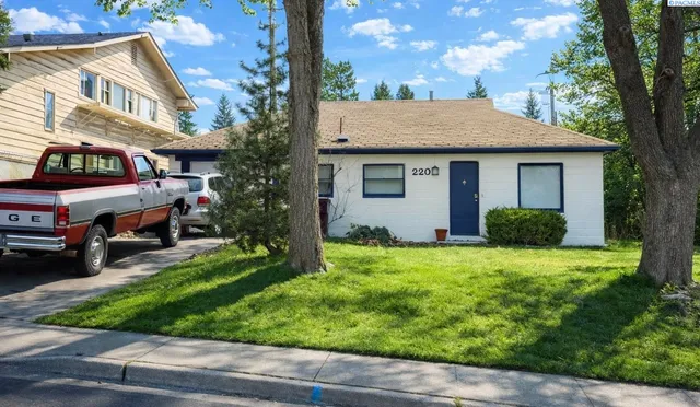 220 NW True St, Pullman, WA 99163