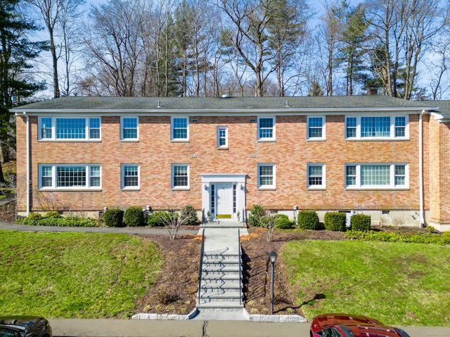 76 Heritage Hill Rd #C, New Canaan, CT 06840
