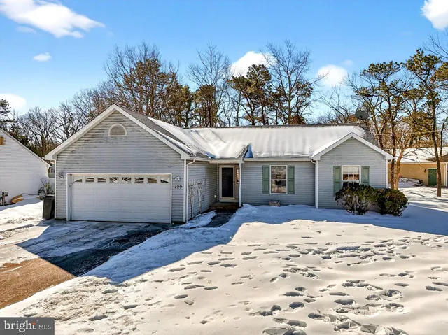 129 Yeoman Rd, Manahawkin, NJ 08050