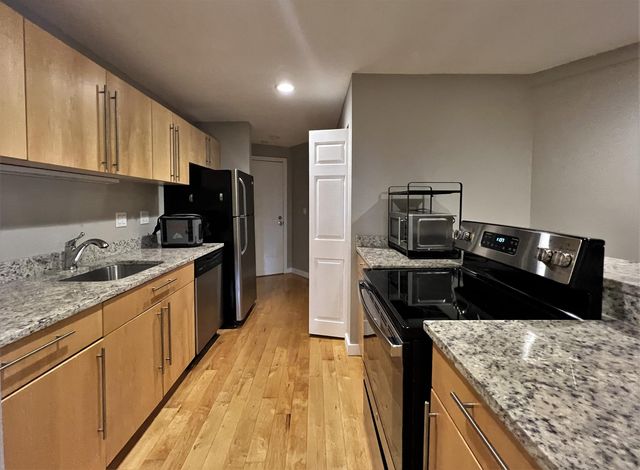 17 Bow St #1, Somerville, MA 02143