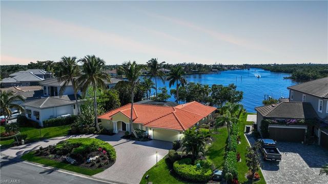 790 Cal Cove Dr, Fort Myers, FL 33919