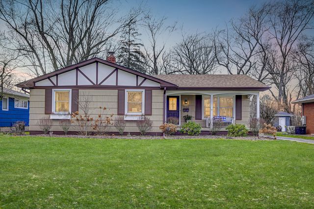 8146 Greenwood Ave, Munster, IN 46321