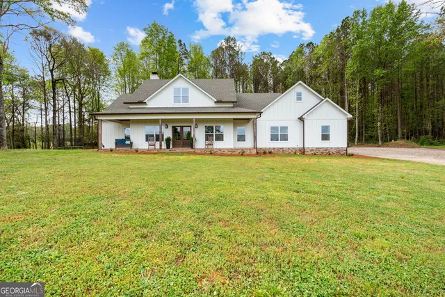 302 Willowood Rd, Lagrange, GA 30241