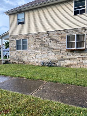 1108 4th St, Moundsville, WV 26041