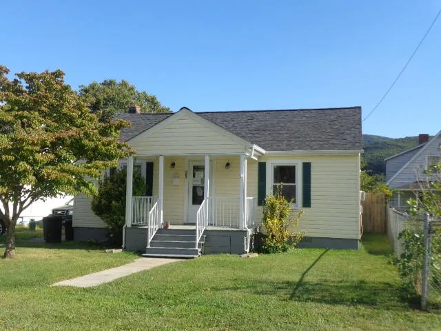 307 E  Phillip St, Covington, VA 24426