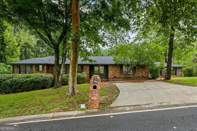 1124 Ponderosa Park Dr, Forest Park, GA 30297