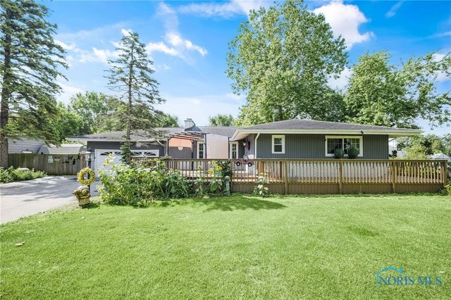 7909 Hill Ave, Holland, OH 43528