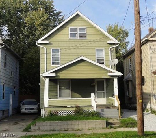 213 Cole Ave, Akron, OH 44301
