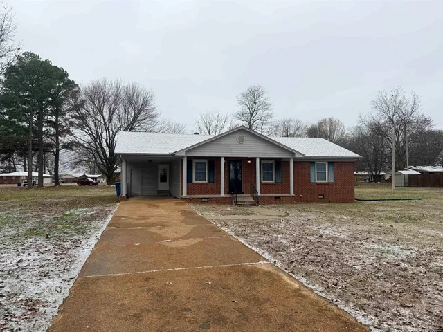 955 S  Olive St, Union City, TN 38261
