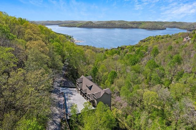 314 Floating Mill Rd, Silver Point, TN 38582