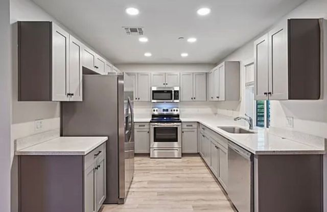 3644 E  McDowell Rd, Phoenix, AZ 85008