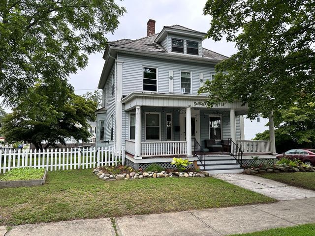 79 Lawler St, Holyoke, MA 01040