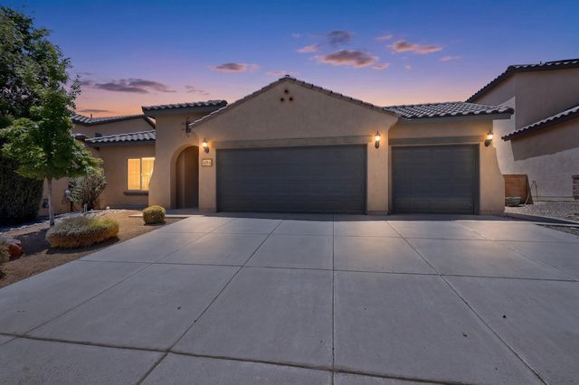 629 Palo Alto Dr NE, Rio Rancho, NM 87124
