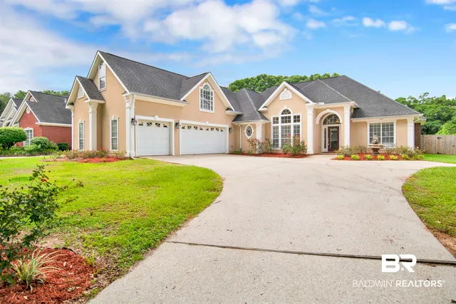 8847 Dawes Lake Rd S, Mobile, AL 36619