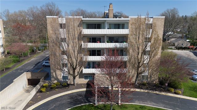 2089 Wooster Rd #22C, Rocky River, OH 44116