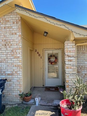 2401 Cornell Dr, College Station, TX 77840