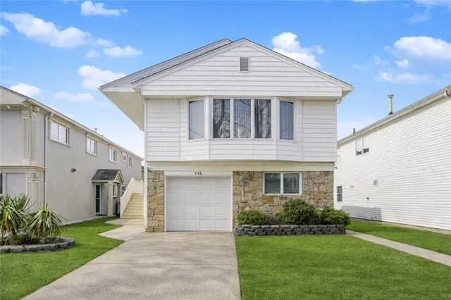 146 Queen St, Staten Island, NY 10314