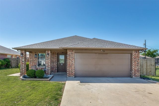 509 W  Holford St, Pilot Point, TX 76258