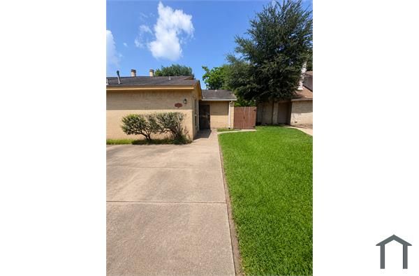 16510 Parkridge Ct, Houston, TX 77053