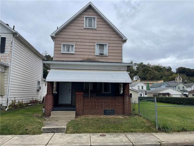 438 Kennedy Ave, East Vandergrift, PA 15629