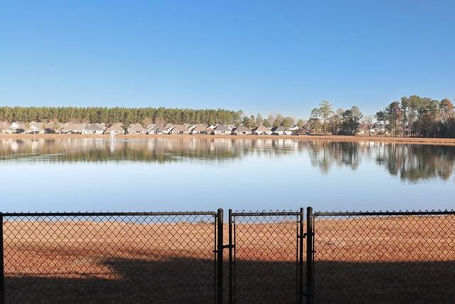 4012 Nelson Hill Pl, Hahira, GA 31632
