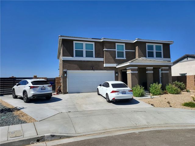 13734 Carver Ct, Victorville, CA 92392