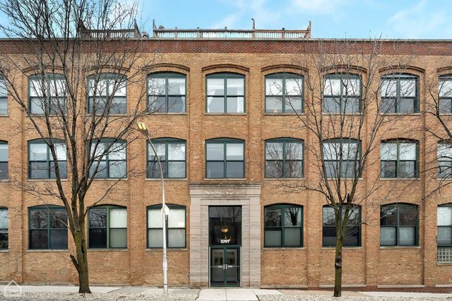 3201 N  Ravenswood Ave #207, Chicago, IL 60657