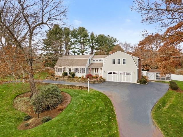 99 Riverside Dr, Norwell, MA 02061
