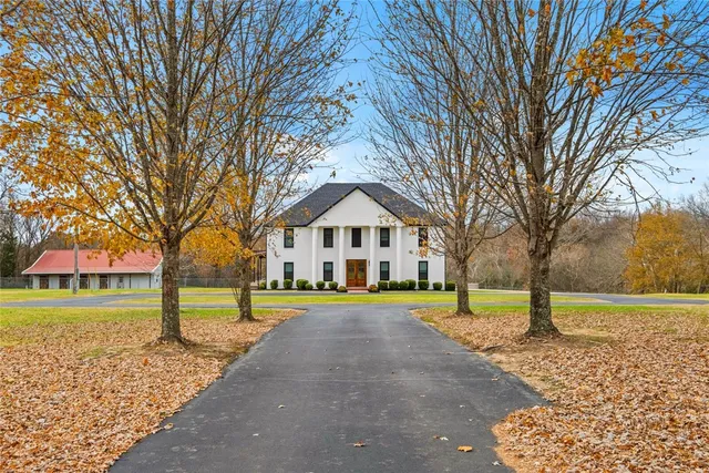 694 E  Bowen Blvd, Fayetteville, AR 72703