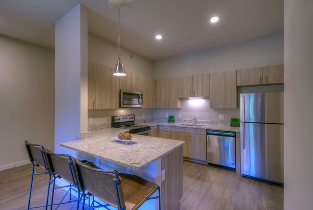 201 E  Washington St #e1dc598be, Milford, MI 48381