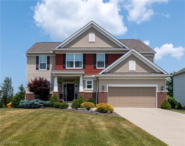 2029 Meadowood Blvd, Twinsburg, OH 44087