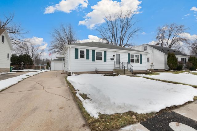 1279 Langlade Ave, Green Bay, WI 54304