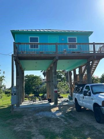1021 Sage Rd, Crystal Beach, TX 77650