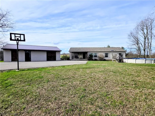 79 McWay Dr, Harrisville, WV 26362