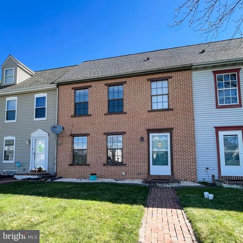 79 Carriage House Dr, Willow Street, PA 17584